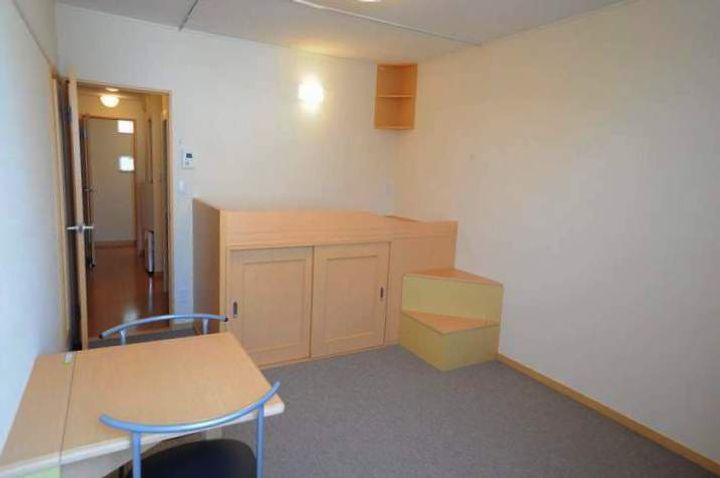 レオネクストアダージョ210の居間