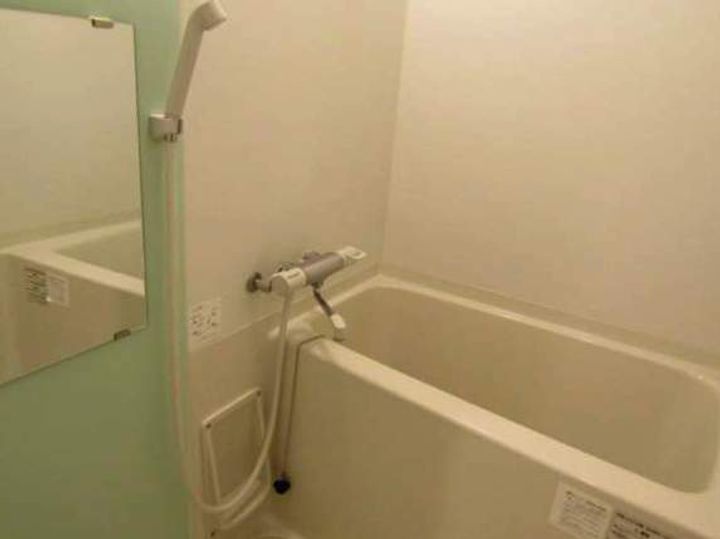 レオネクスト長府駅前307の風呂