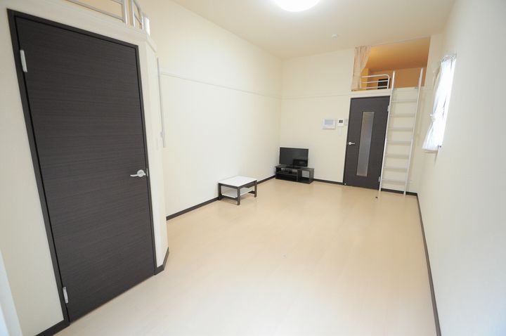 レオネクスト冨貴ヶ丘Ⅱ203の居間