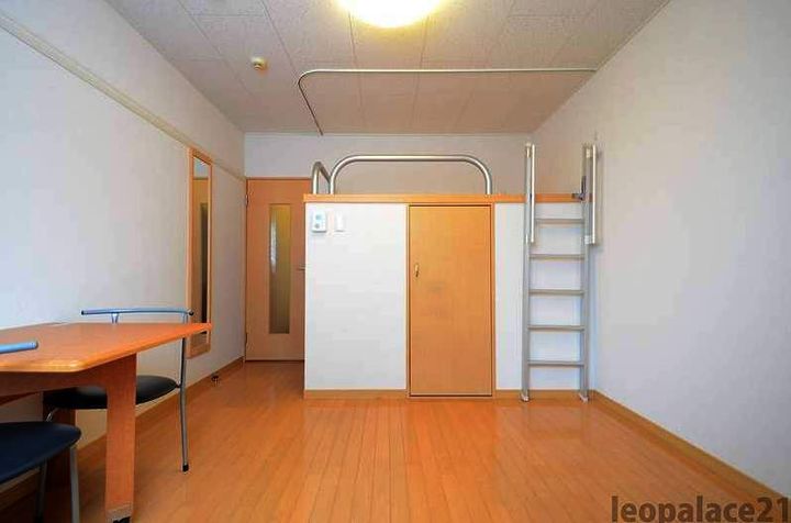 レオネクストリチェズ107の居間