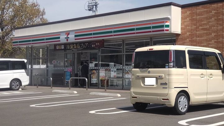 コモド パラッツォの周辺
