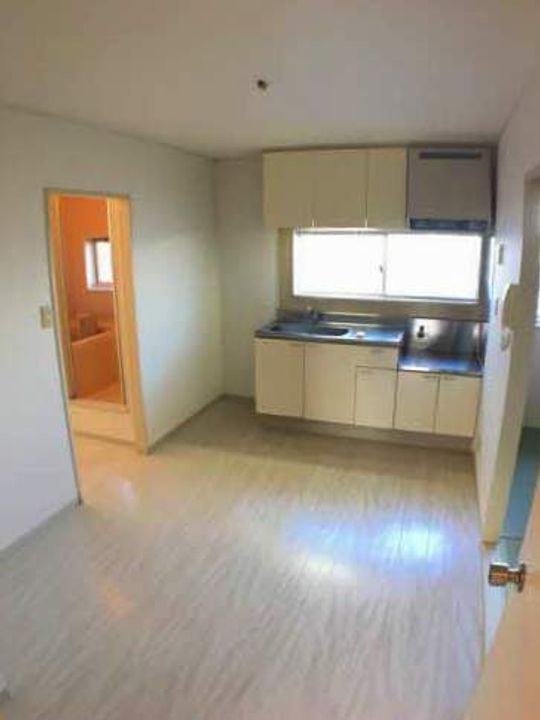 レーヴィンス東長府0203の居間