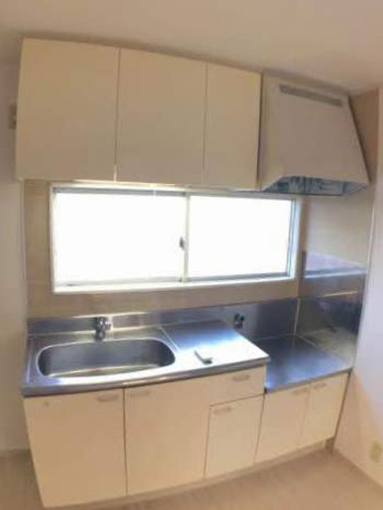 レーヴィンス東長府0203のキッチン