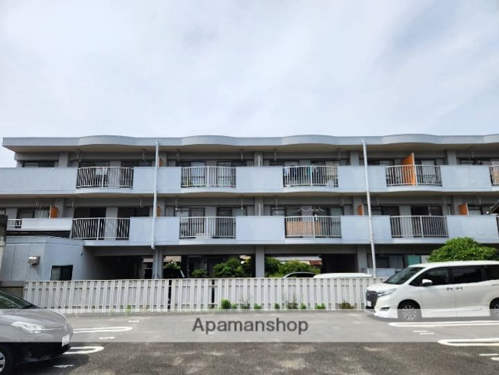 アーバンハイツ村上の外観
