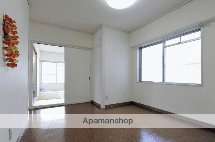 コートハウス下関岬之町303の内装