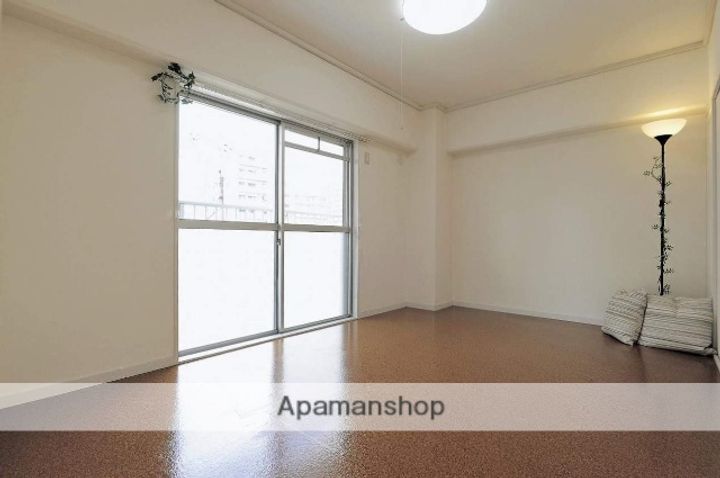 コートハウス下関岬之町303の内装