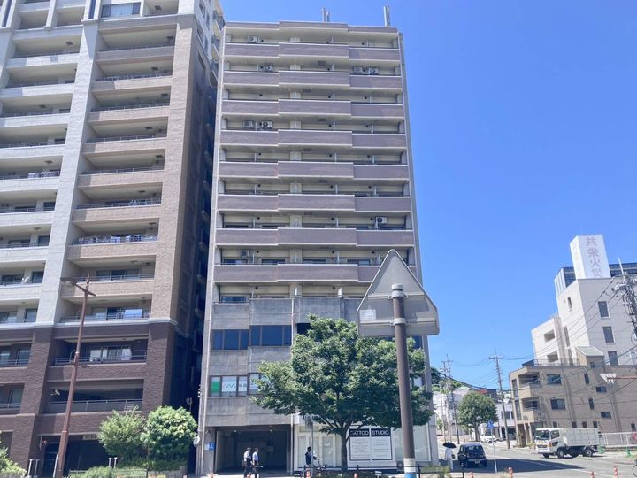 アクティブビルKARATO1204の外観