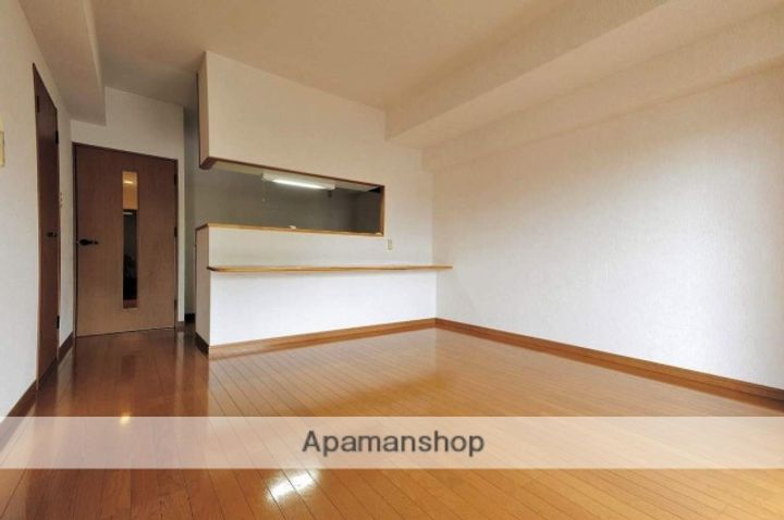 コスモビレッジ安岡403の居間