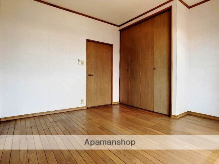 西大坪町アパート1Fの内装