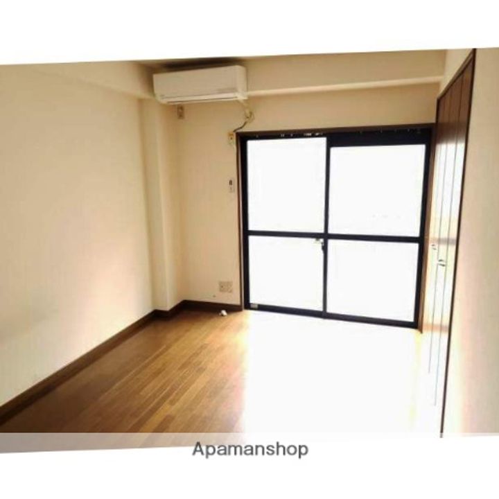 アークヒルズ上田の居間