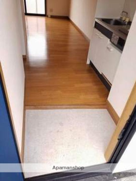 山口県下関市川中豊町7丁目の賃貸アパートの玄関