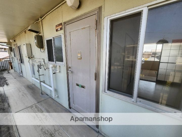 山口県下関市富任町3丁目の賃貸アパート201の外観