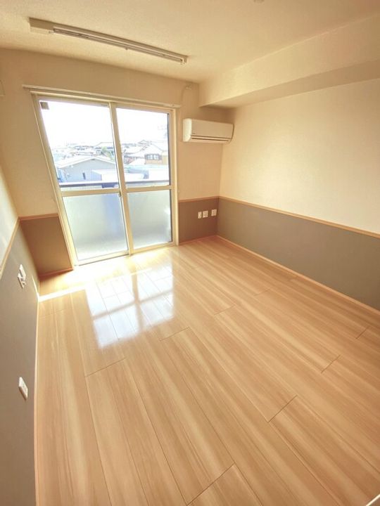 リヴェール コートの居間