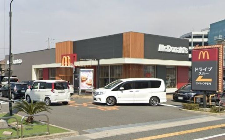 ピノ カーサの周辺