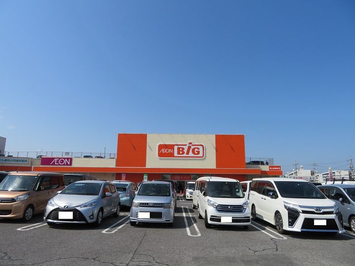 グローリア コートの周辺