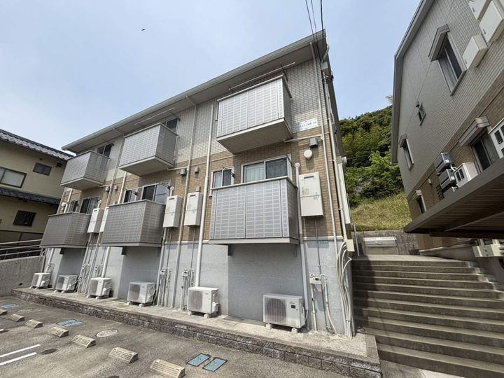 ヴィルセイン椋野 A棟の外観