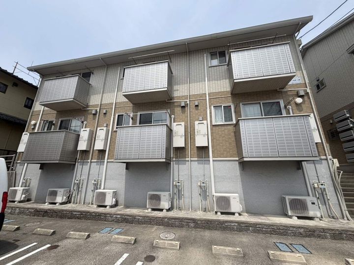 ヴィルセイン椋野 A棟の外観