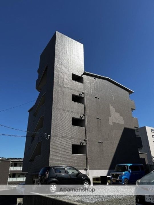 コムズ学園前の外観