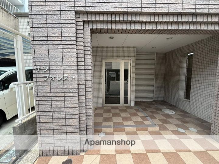 サンフォレストの外観