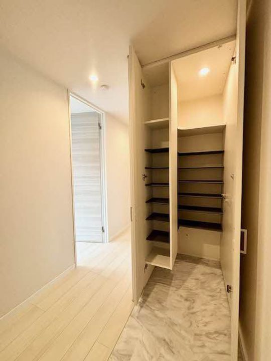 コンフォートベレオ侍町の玄関