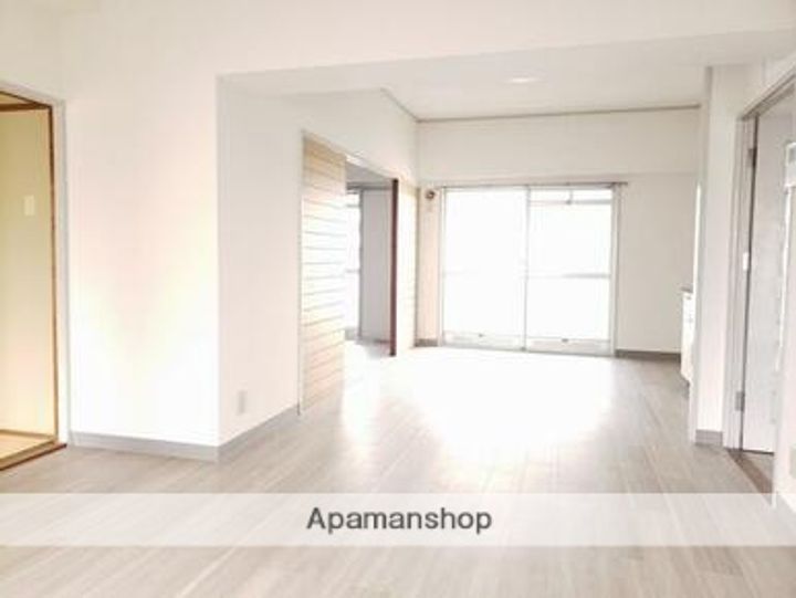 山口県下関市山の田本町の賃貸マンション303の居間