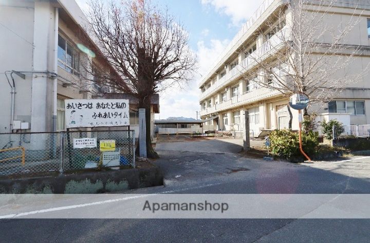 ディアコート弐番館A105の周辺