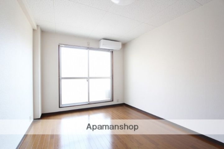 スターハイツ404の居間