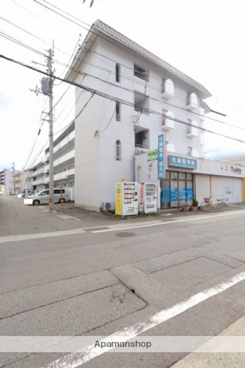 早内マンションの外観