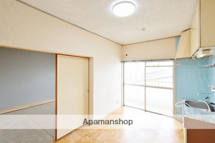 宇野ビル2号の居間