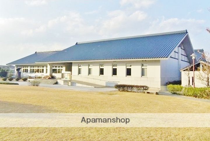 アベニールシライトの周辺