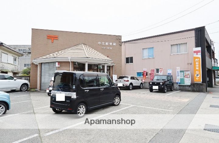 アベニールシライトの周辺