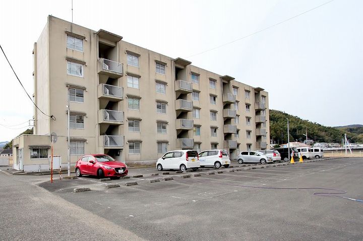 ビレッジハウス立江1号棟の外観