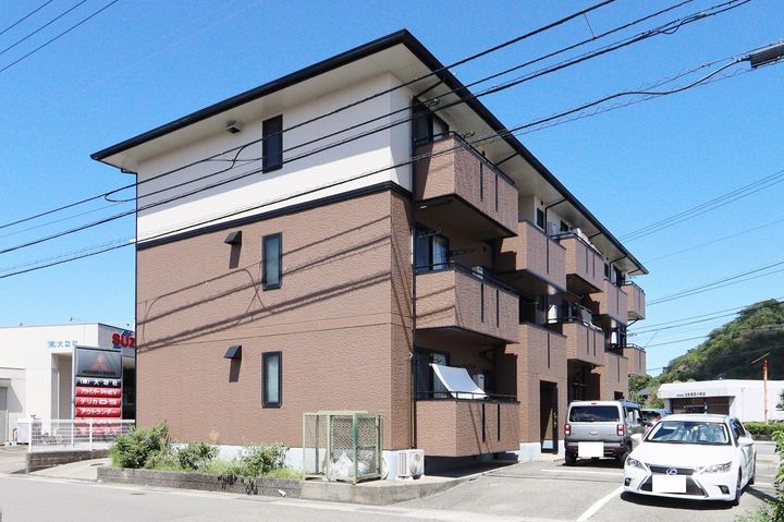 ジョイファミールの外観