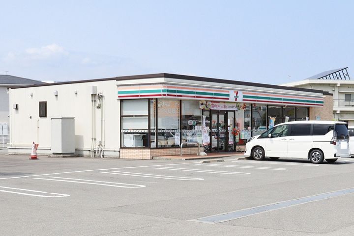 ジョイファミールの周辺