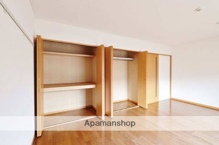 モワ・ジュールのその他画像