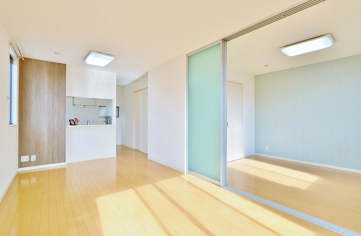 クラヴィエ南昭和 A棟の居間