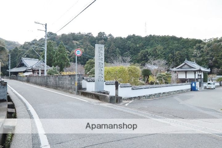 コーポ中野203の周辺