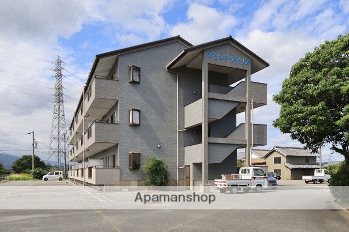 グランドアイリス307の外観