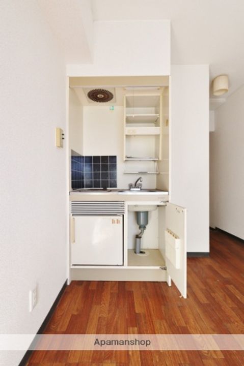 プチメゾン南佐古102の内装