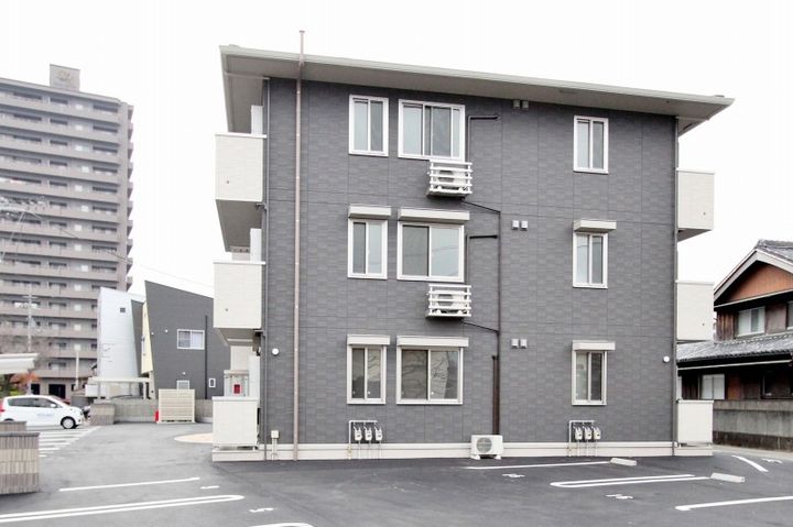 メゾン沖浜の外観