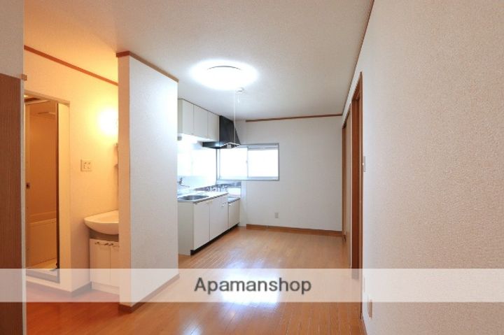 第1新見ハイツの内装