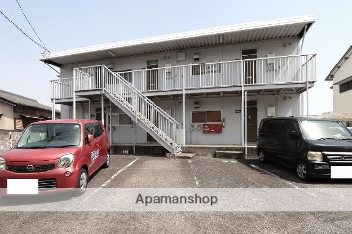 第1新見ハイツの外観