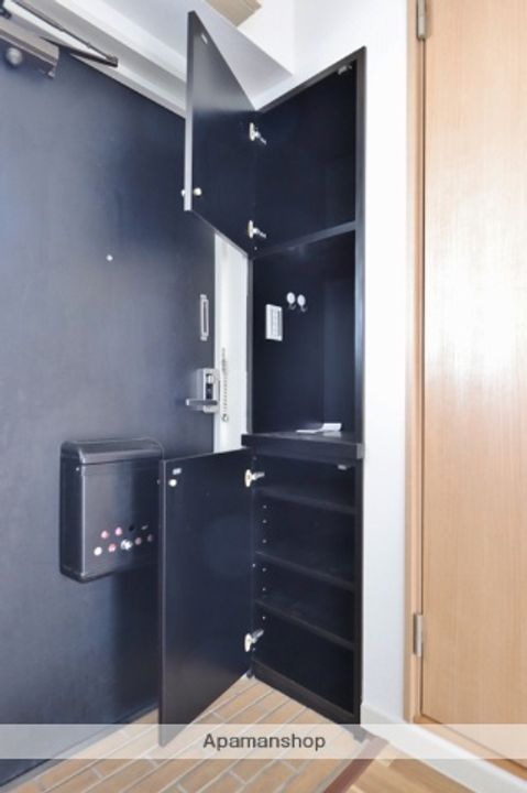 ロイヤルグレイスコーポ浅野302の内装