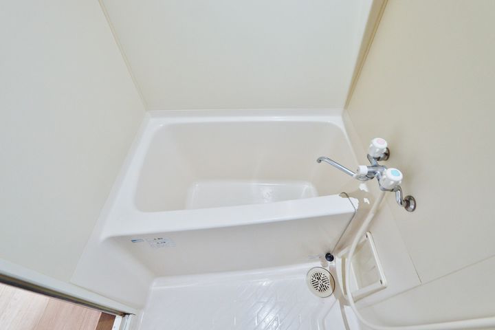 エクセレントクリア12号の周辺