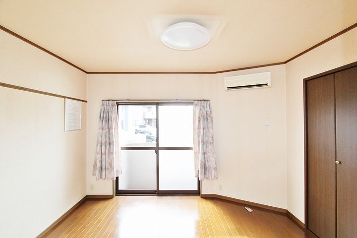 椎の宮荘203の内装