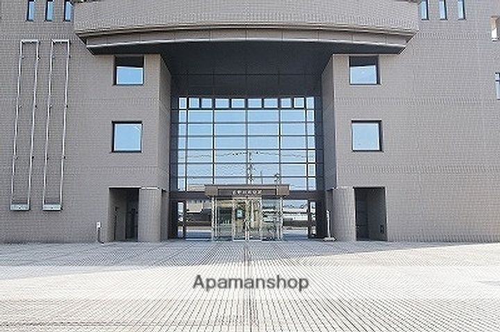 徳島県吉野川市鴨島町上下島の賃貸マンションの周辺