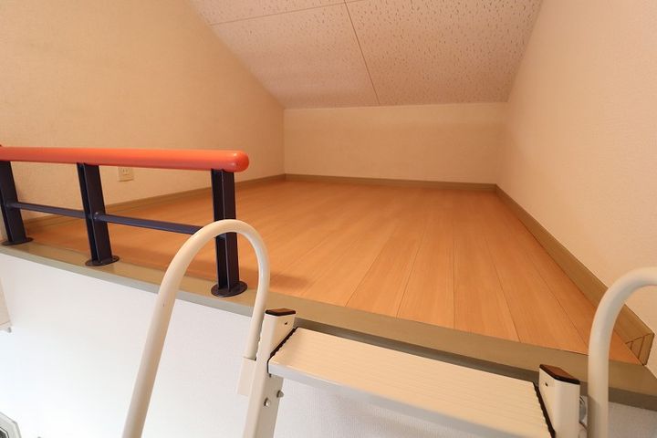 サンクレール沙羅203の居間