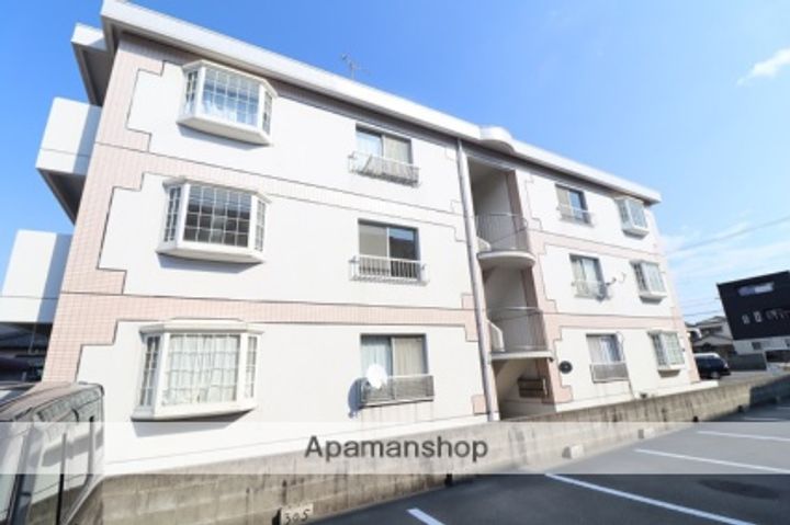 ファミールマス301の外観