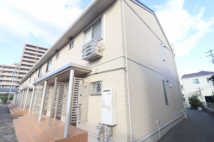 フィオーレ沖浜102の外観