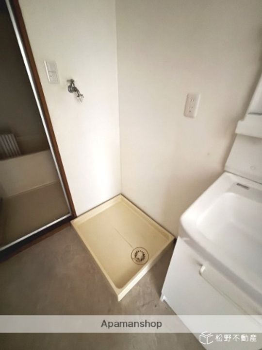 ファミリーハイツ太田205号室の内装